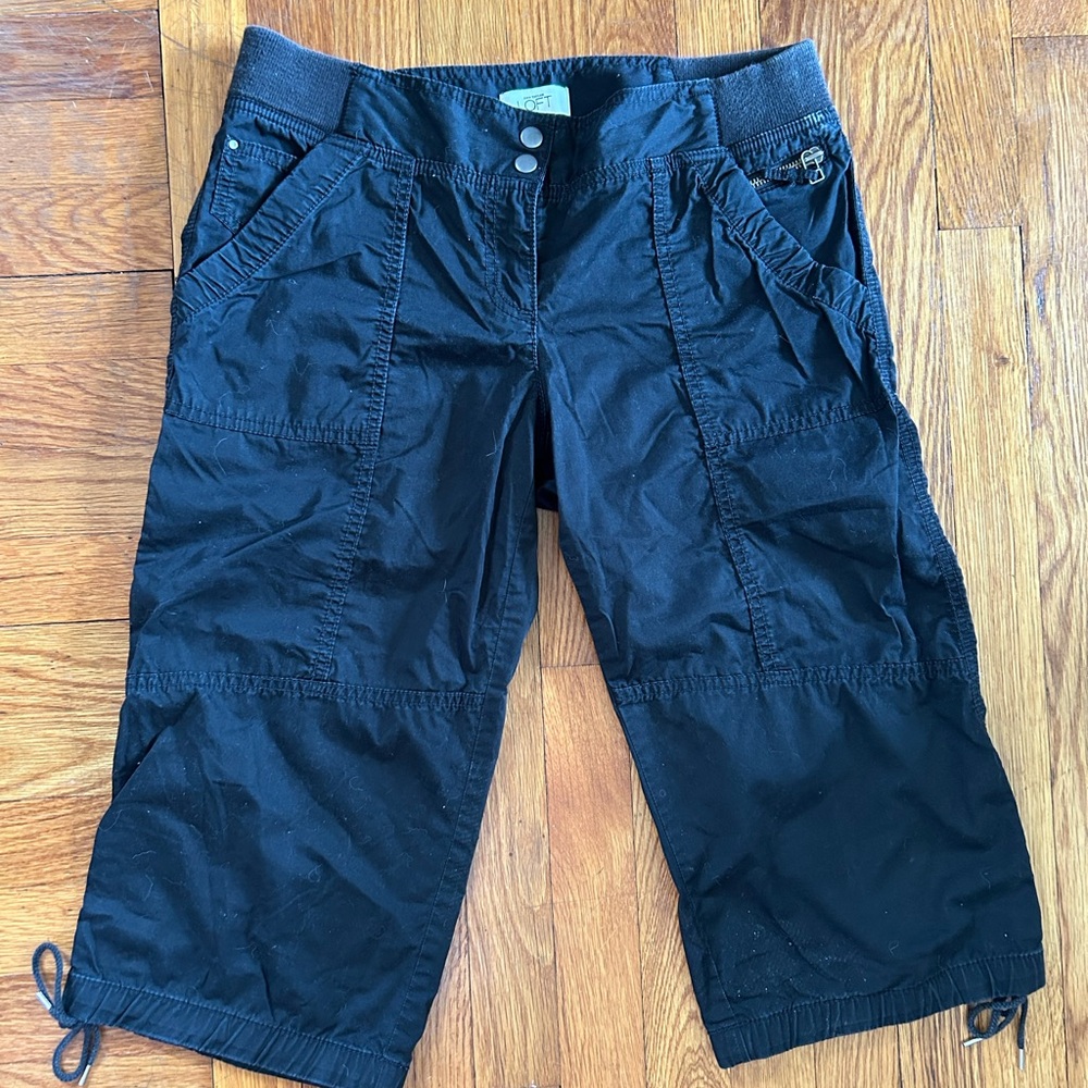 Ann Taylor Loft Marisa knee-length Capri pants black, size 4
